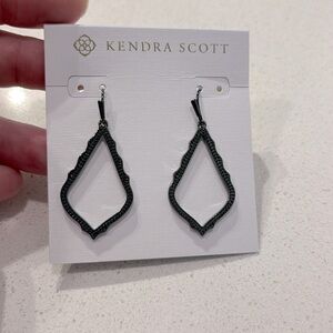 Kendra Scott dangle earrings